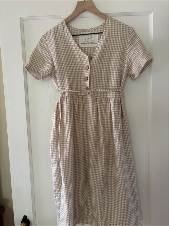 notPERFECTLINEN Dresses & Skirts - notPERFECTLINEN Beige Gingham V-Neck Midi Dress